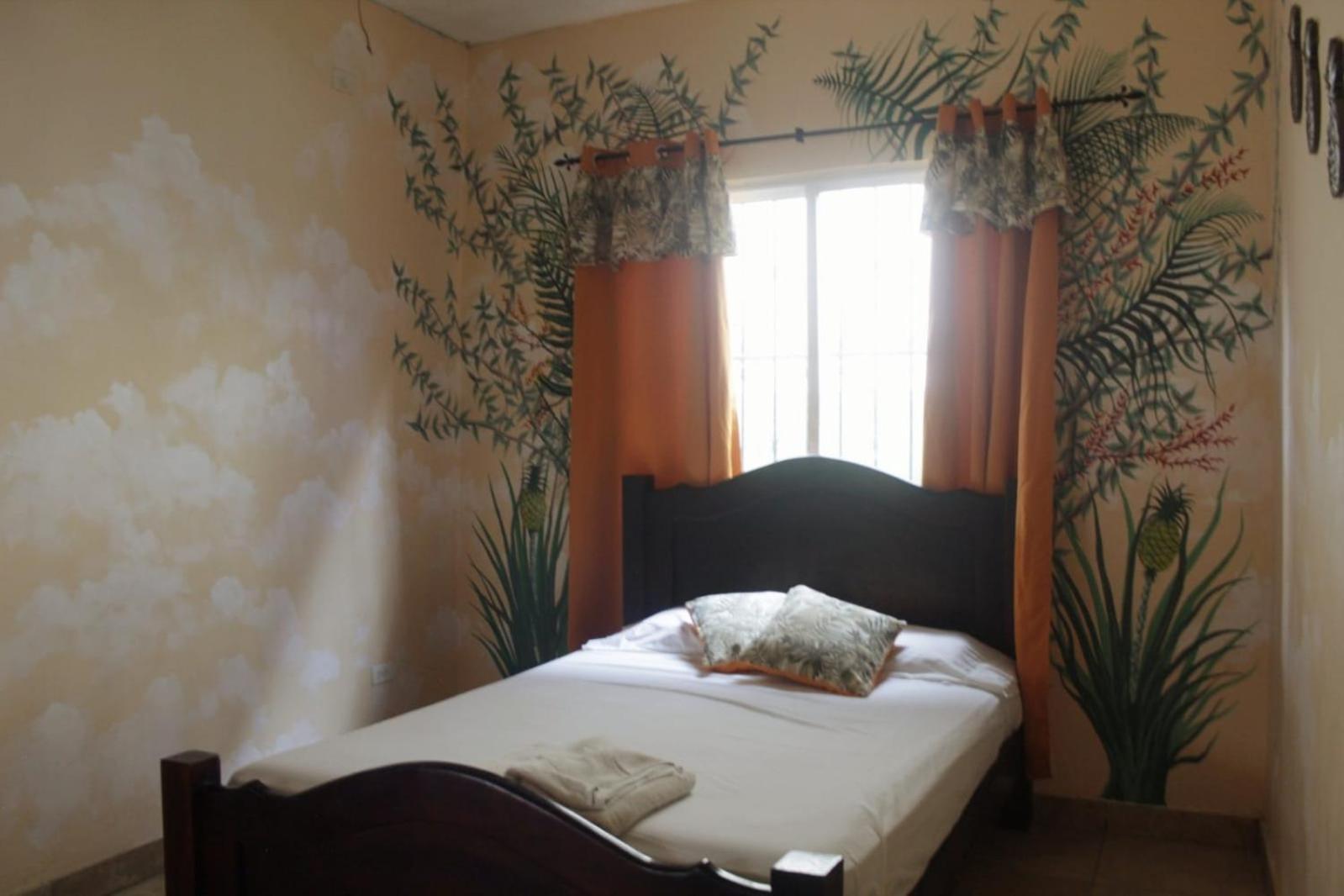 Cataleya Hostel Bocas Town Kültér fotó